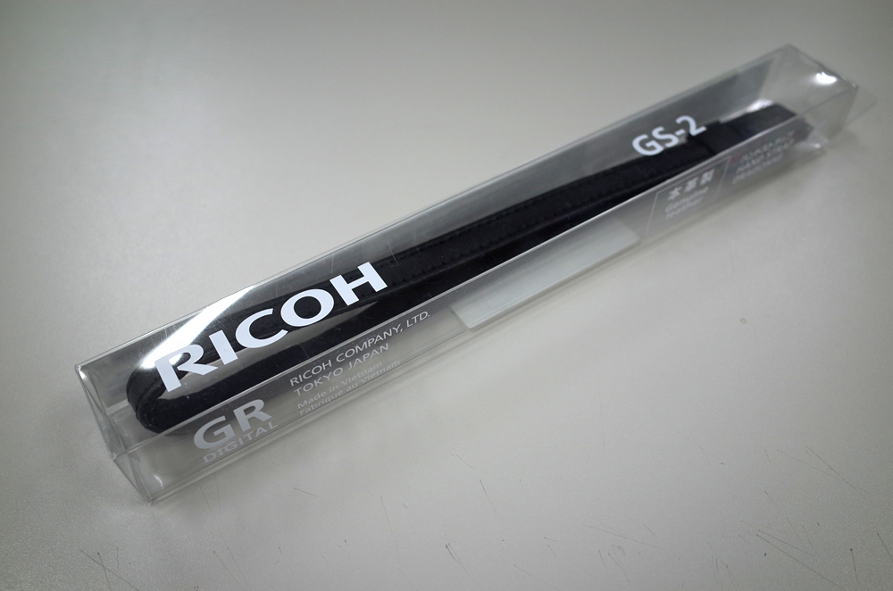 RICOH GR用ハンドストラップ「GS-2」の箱